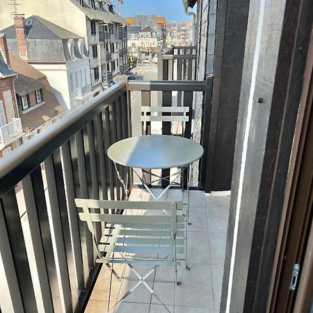 «La Petite Escapade A Deauville» Place Morny Exterior foto